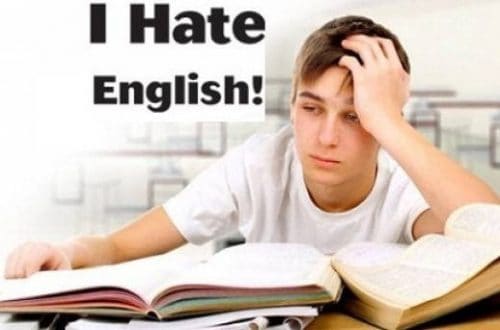 Lý do khiến học sinh khó khăn trong giao tiếp Tiếng Anh